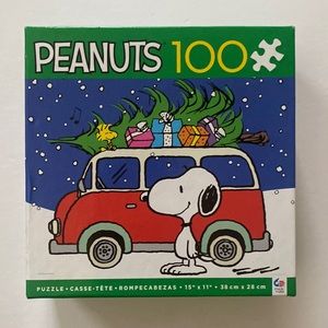 Peanuts Snoopy Peace and Presents - Holiday Puzzle 100 Pieces